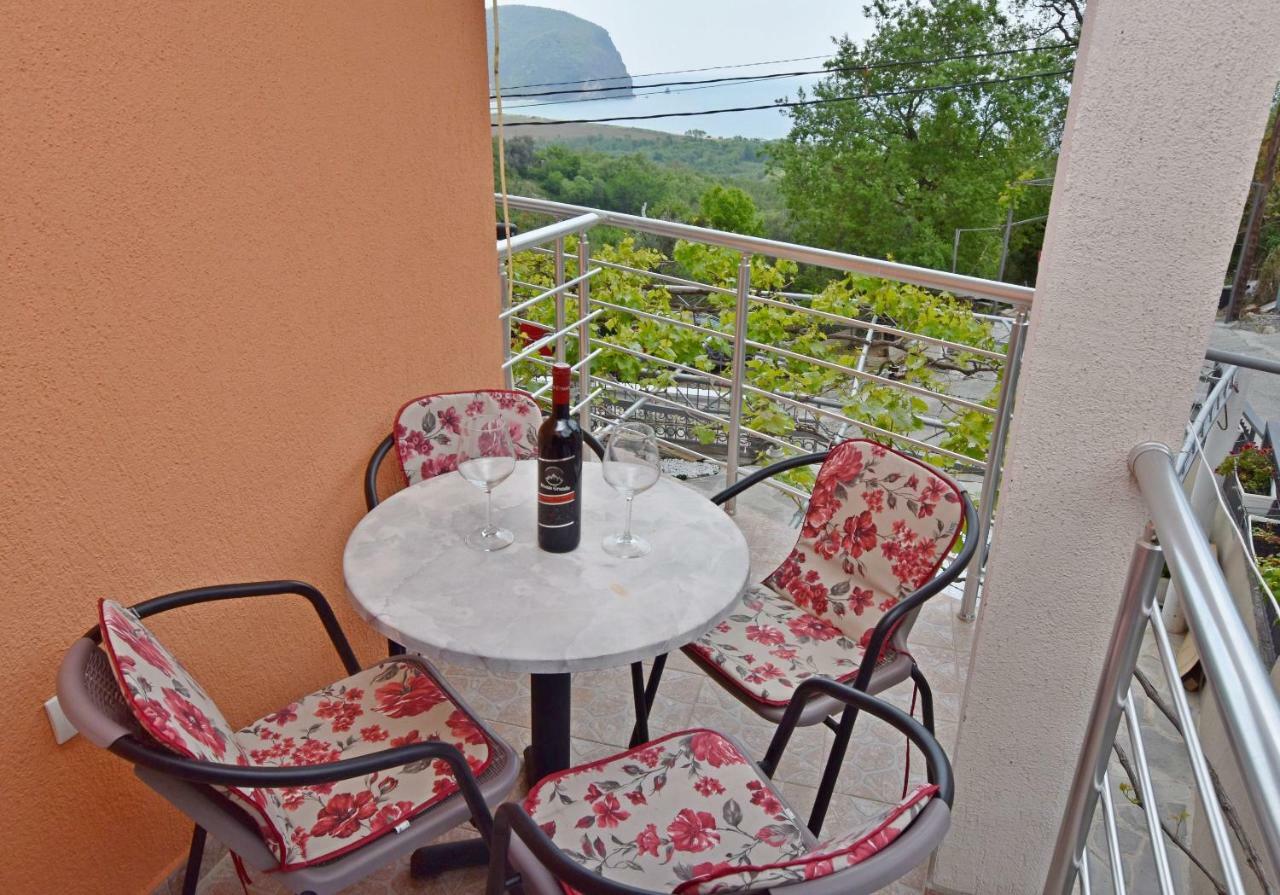 Apartments Siljak Petrovac Exterior foto