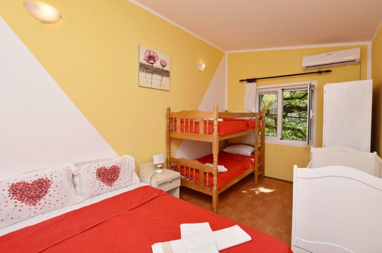 Apartments Siljak Petrovac Exterior foto